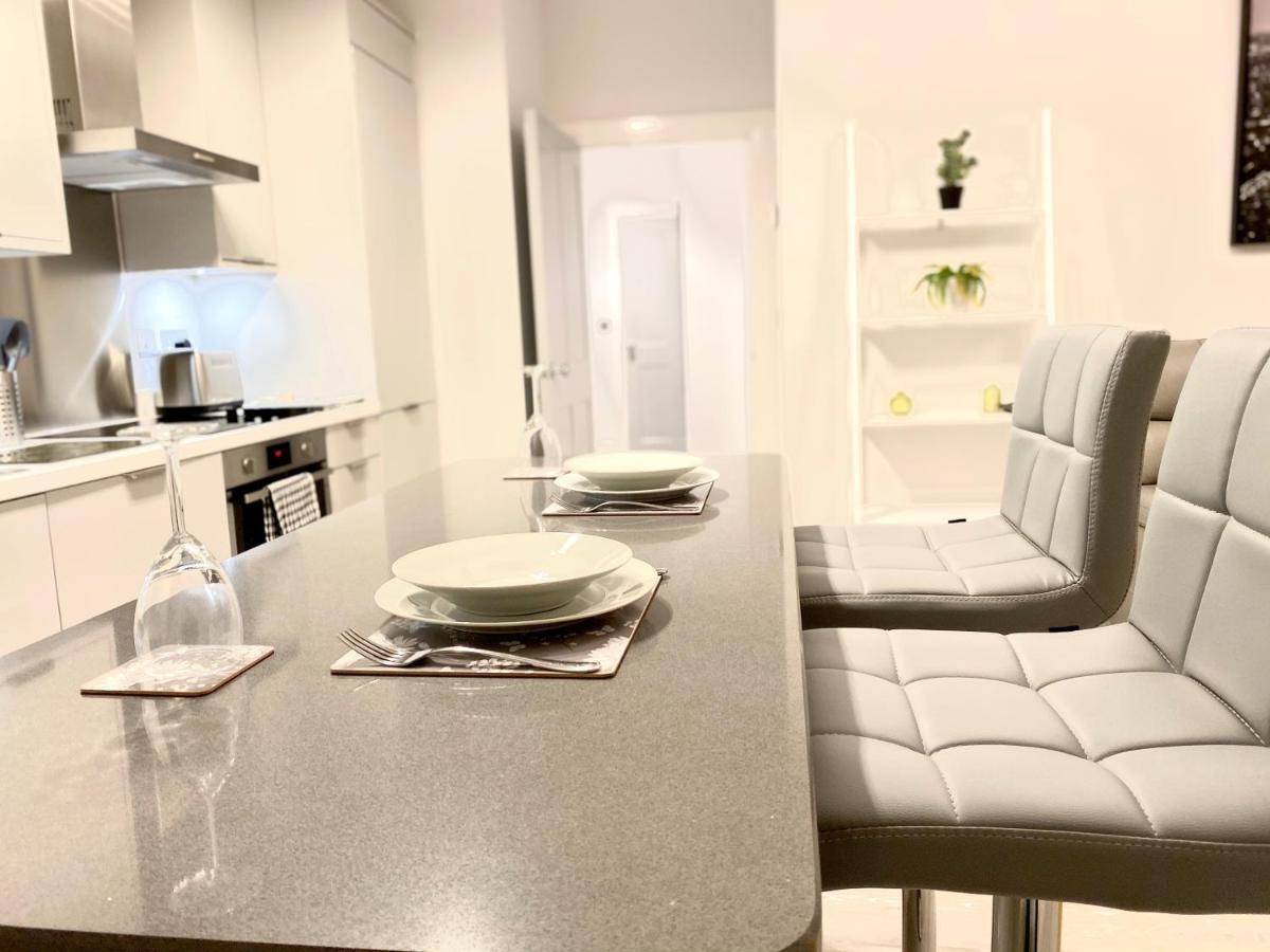The Luxury Grange * Coventry